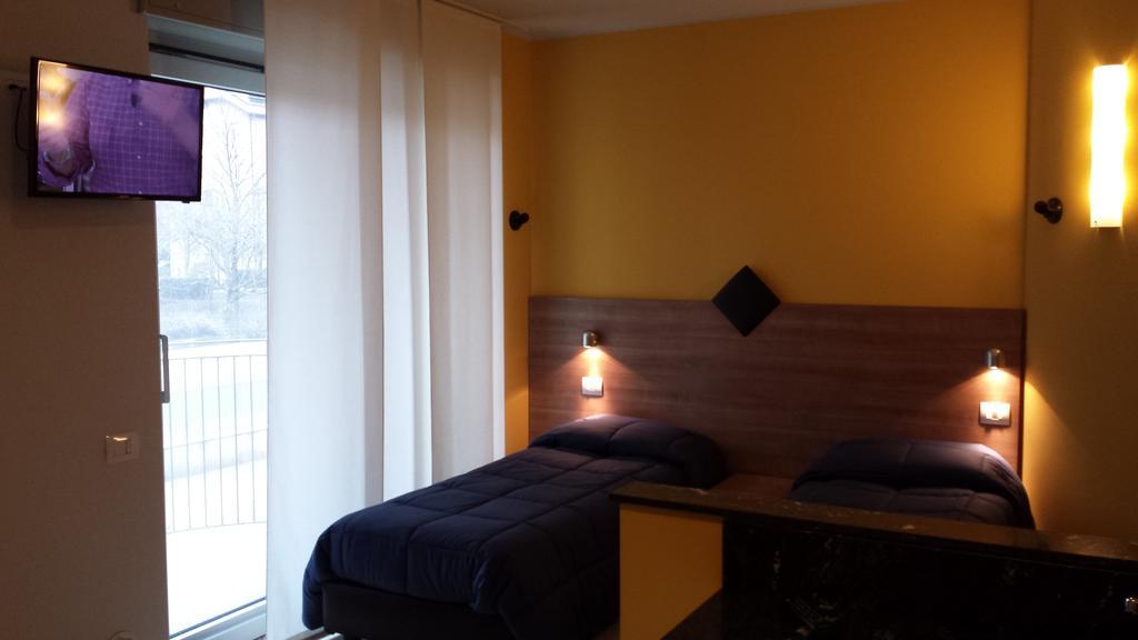Residence Luna Di Monza Pokój zdjęcie